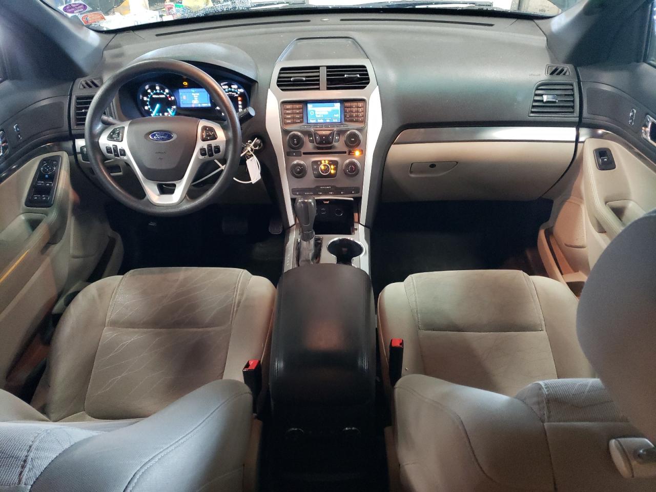 2015 Ford Explorer - Image 8