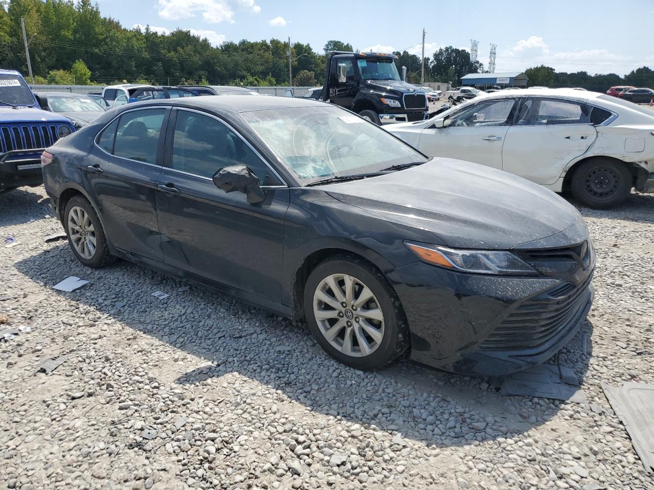 VIN 4T1B11HK9JU095360 2018 TOYOTA CAMRY no.4