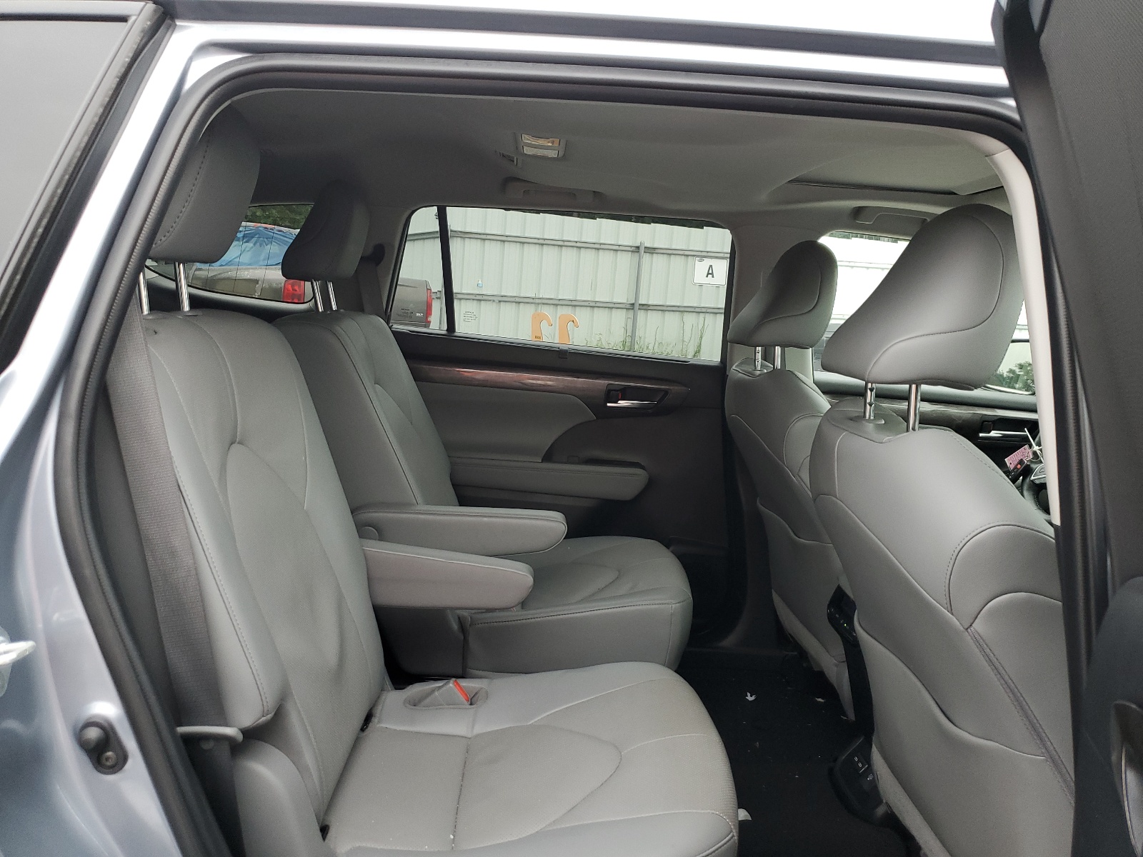 5TDYZRAH0NS114795 2022 Toyota Highlander Limited