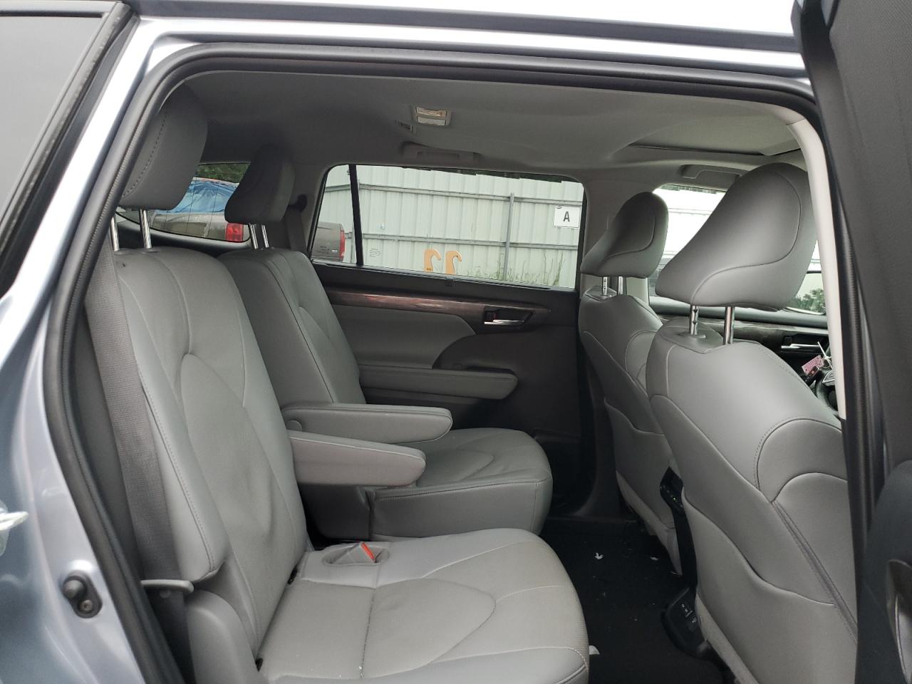 2022 Toyota Highlander Limited VIN: 5TDYZRAH0NS114795 Lot: 65897244