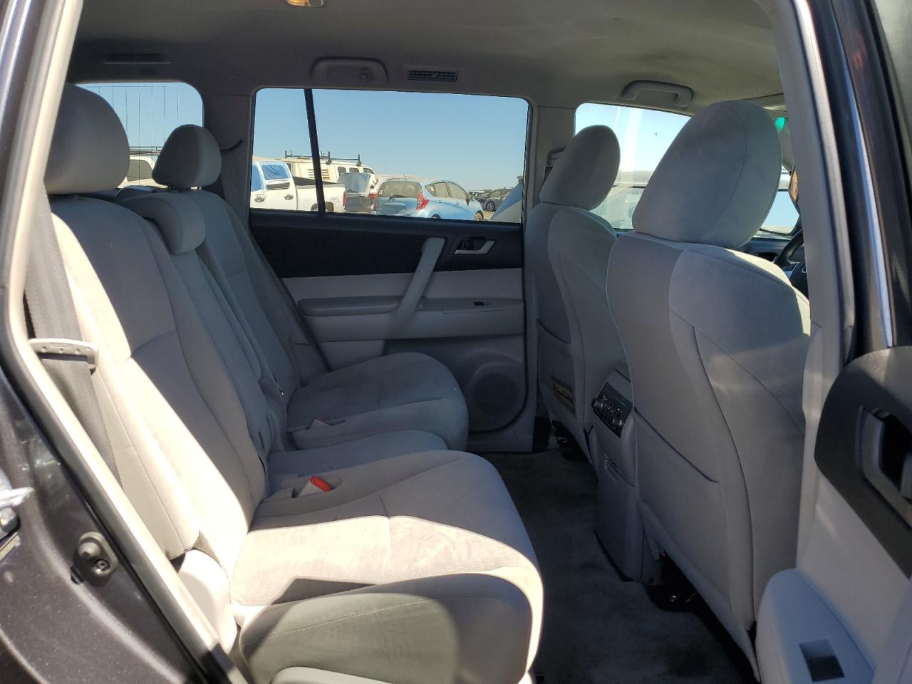 2011 Toyota Highlander Base VIN: 5TDZK3EH2BS042218 Lot: 67577844