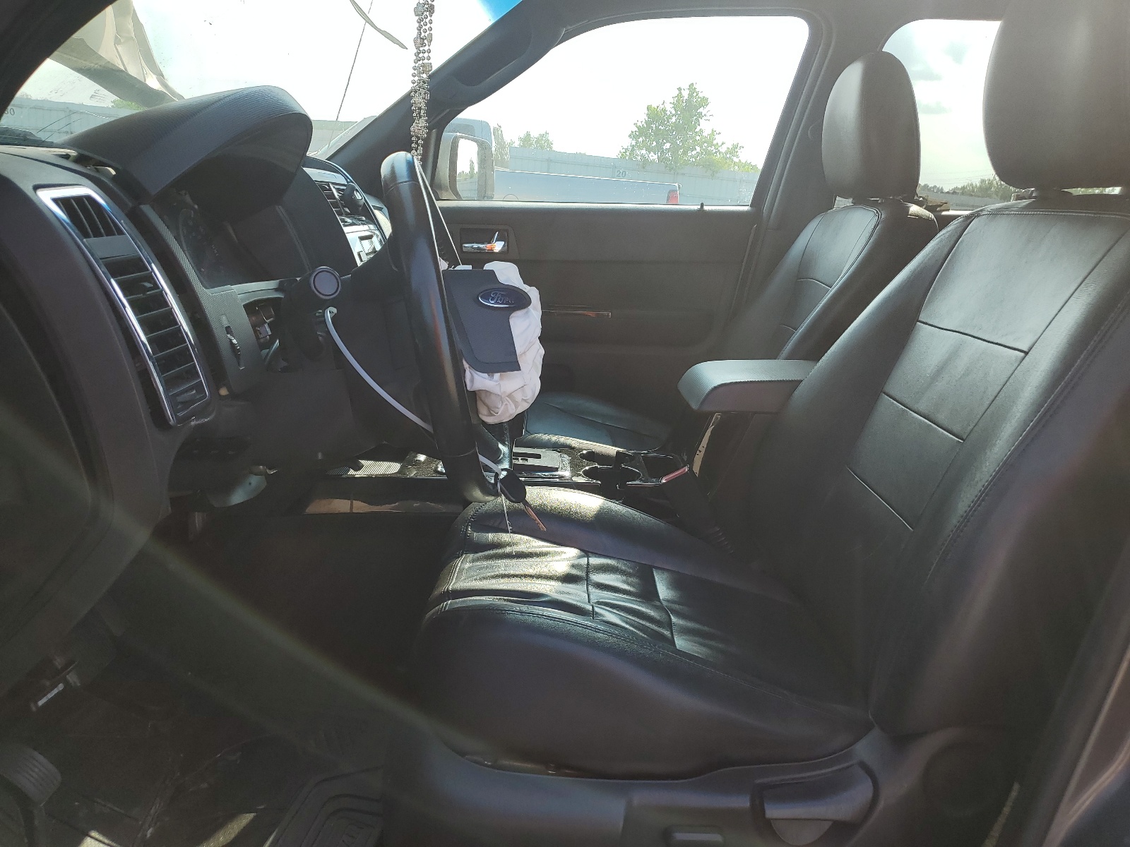 1FMCU0EG1BKC66976 2011 Ford Escape Limited