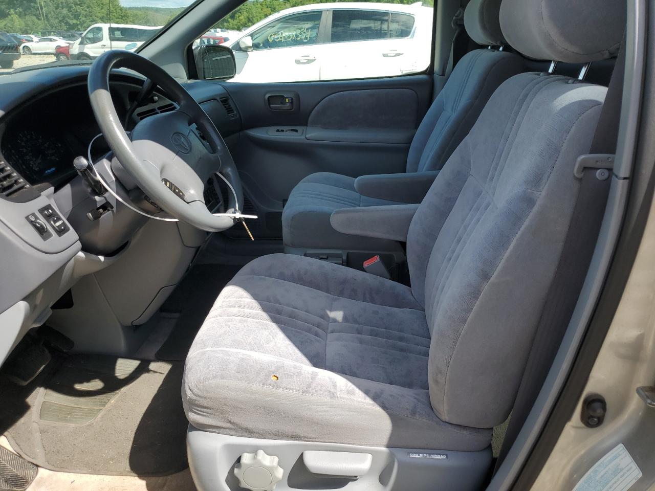 2001 Toyota Sienna Le VIN: 4T3ZF13C31U409818 Lot: 68673214