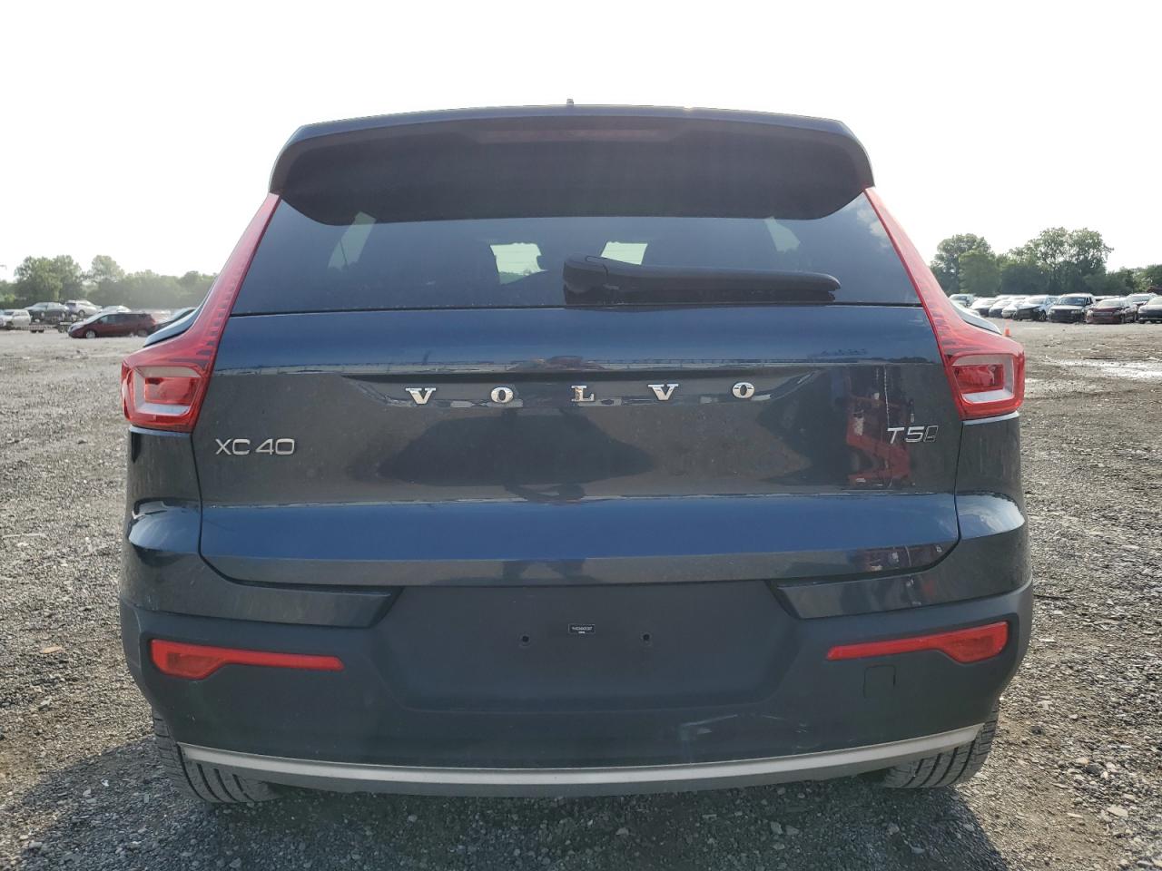 2021 Volvo Xc40 T5 Momentum VIN: YV4162UK0M2543687 Lot: 64879704