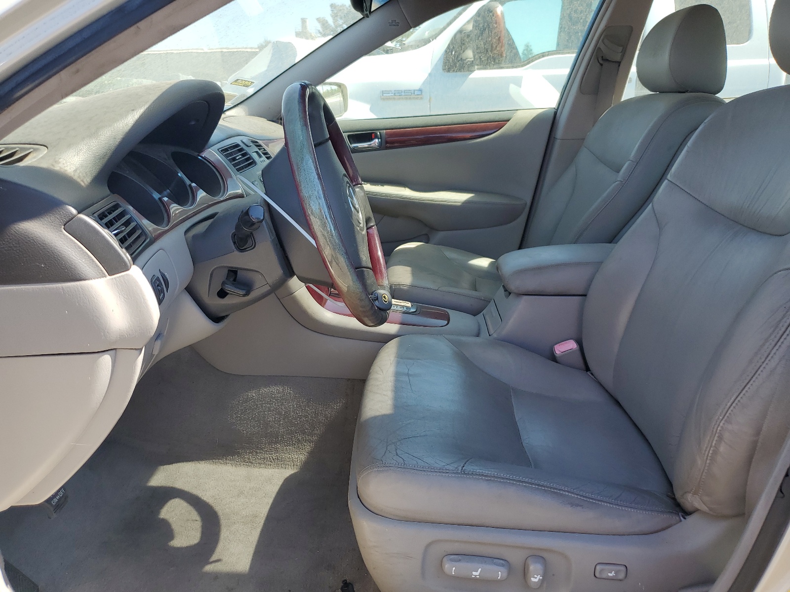 JTHBA30GX40005747 2004 Lexus Es 330