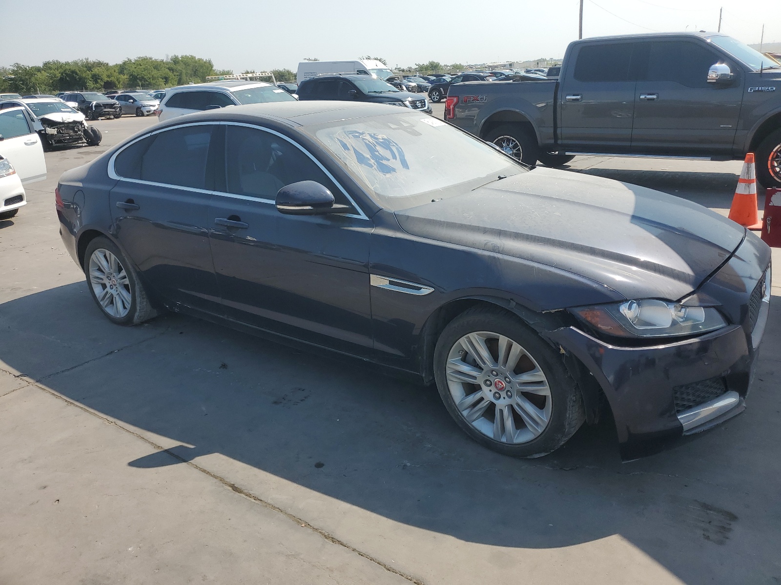 2016 Jaguar Xf Premium vin: SAJBD4BV9GCY24246