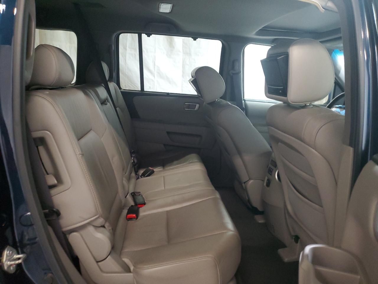 2010 Honda Pilot Touring VIN: 5FNYF4H81AB039377 Lot: 68305794