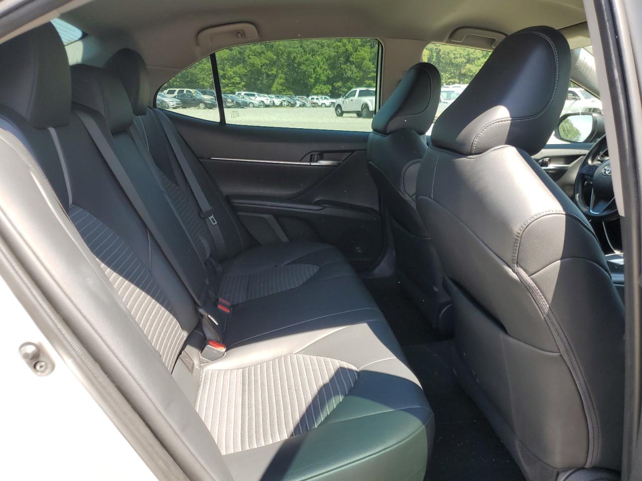 2020 Toyota Camry - Image 11