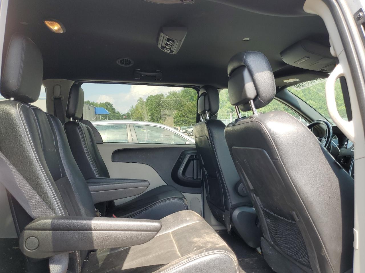 2019 Dodge Grand Caravan Sxt VIN: 2C4RDGCG4KR755335 Lot: 67030734