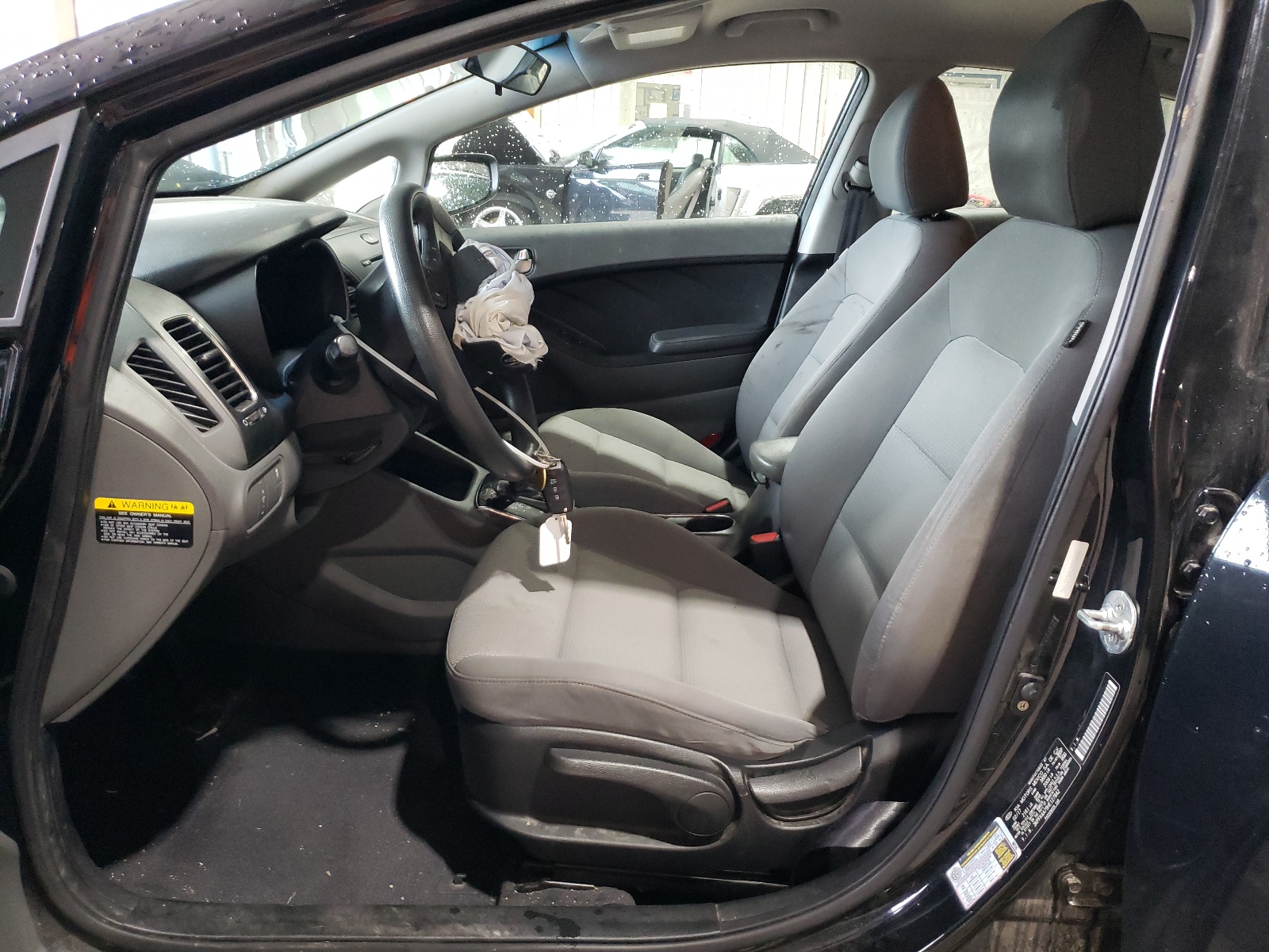 3KPFK4A79HE127842 2017 Kia Forte Lx