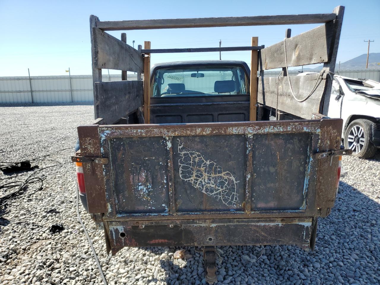 1992 Toyota Pickup - Image 6