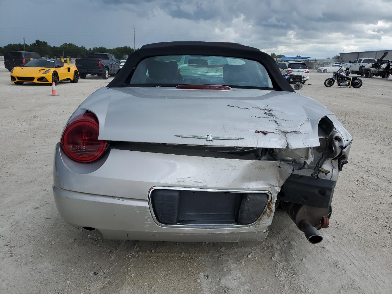 2004 Ford Thunderbird VIN: 1FAHP60A74Y110860 Lot: 69521994