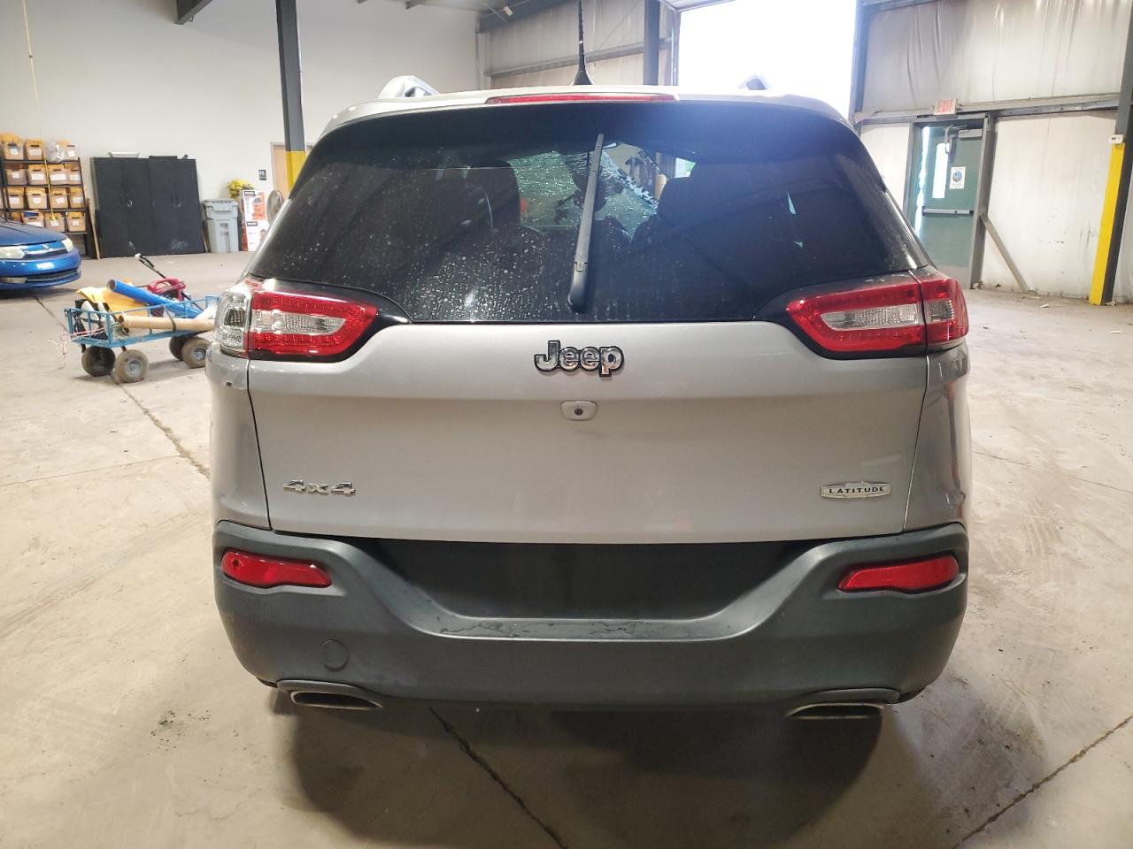 1C4PJMLXXJD527291 2018 Jeep Cherokee Latitude Plus