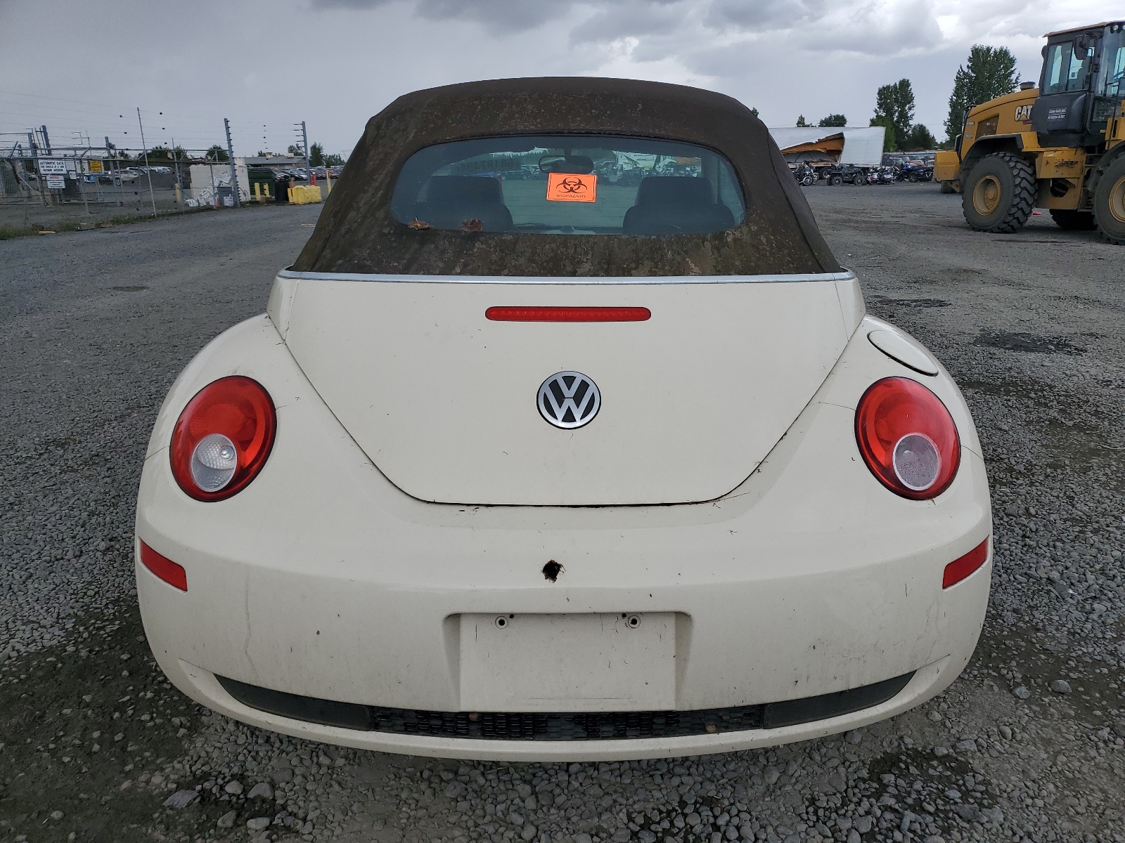 3VWSF31Y76M310873 2006 Volkswagen New Beetle Convertible Option Package 2