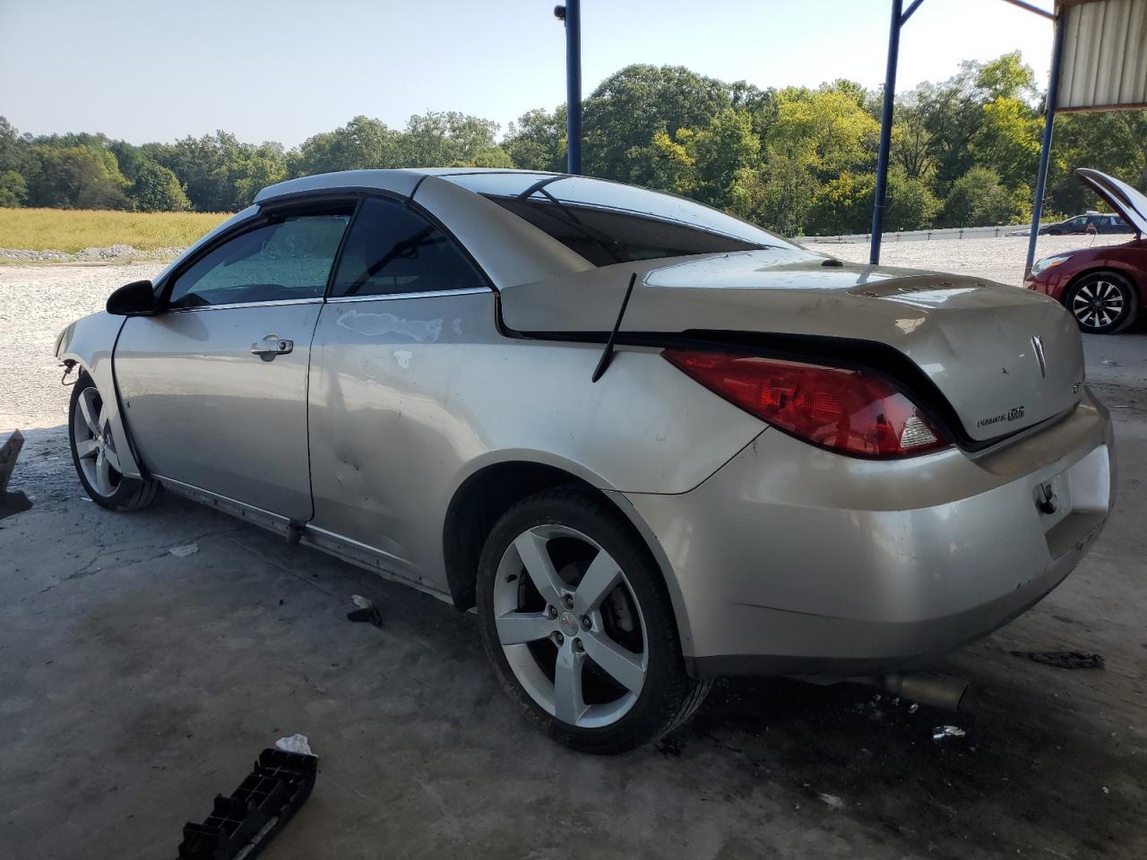 2007 Pontiac G6 - Image 2