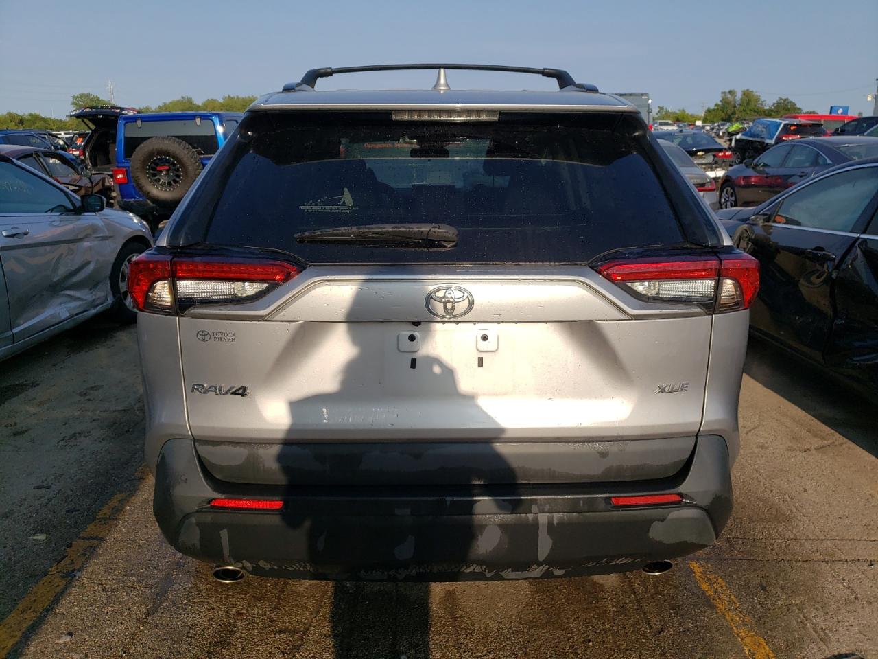 2T3W1RFV5MC170775 2021 Toyota Rav4 Xle