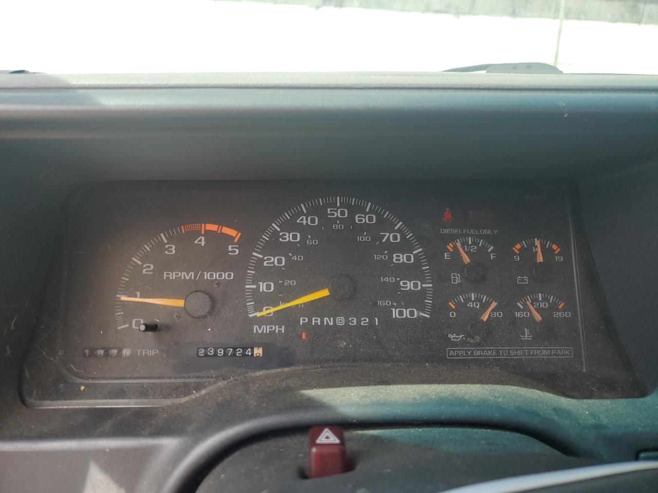 1998 Chevrolet Gmt-400 K3500 VIN: 1GCHK33F3WF038309 Lot: 65594804