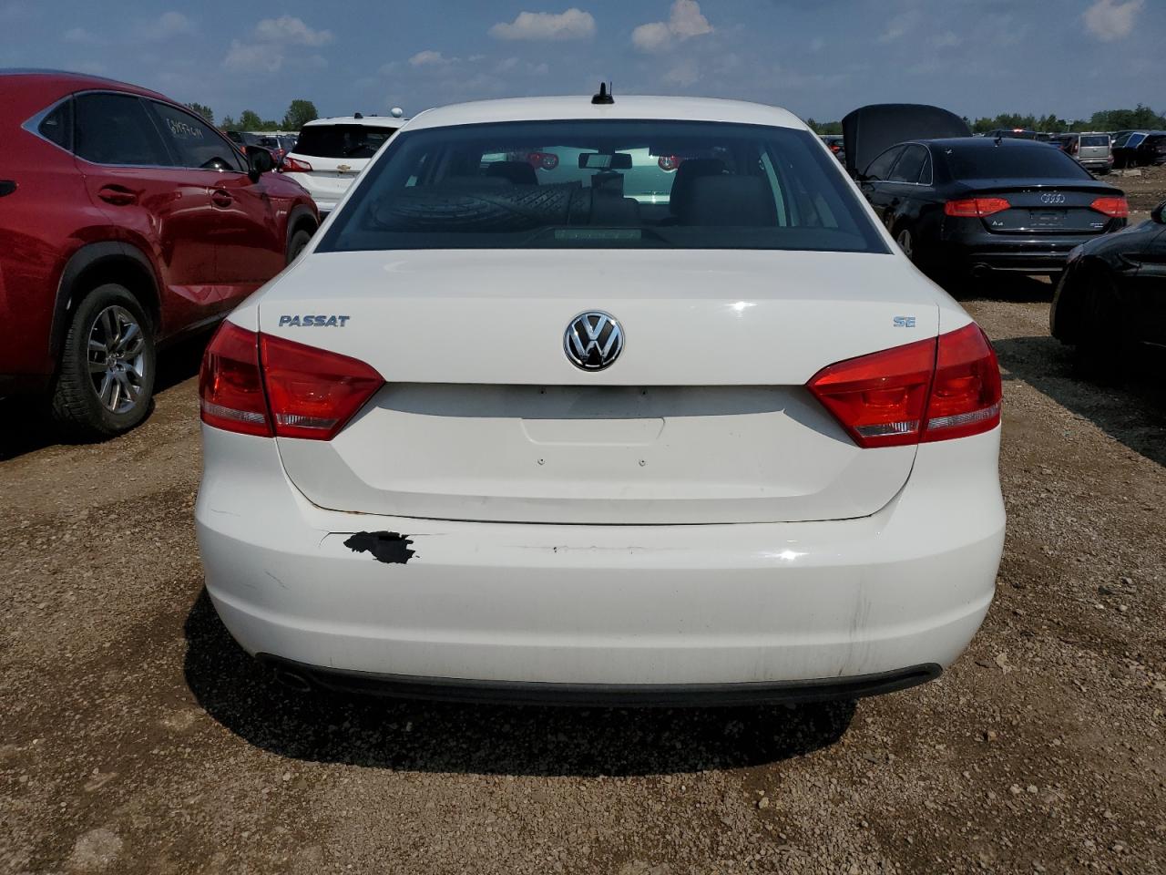 2013 Volkswagen Passat Se VIN: 1VWBH7A30DC015621 Lot: 64689894