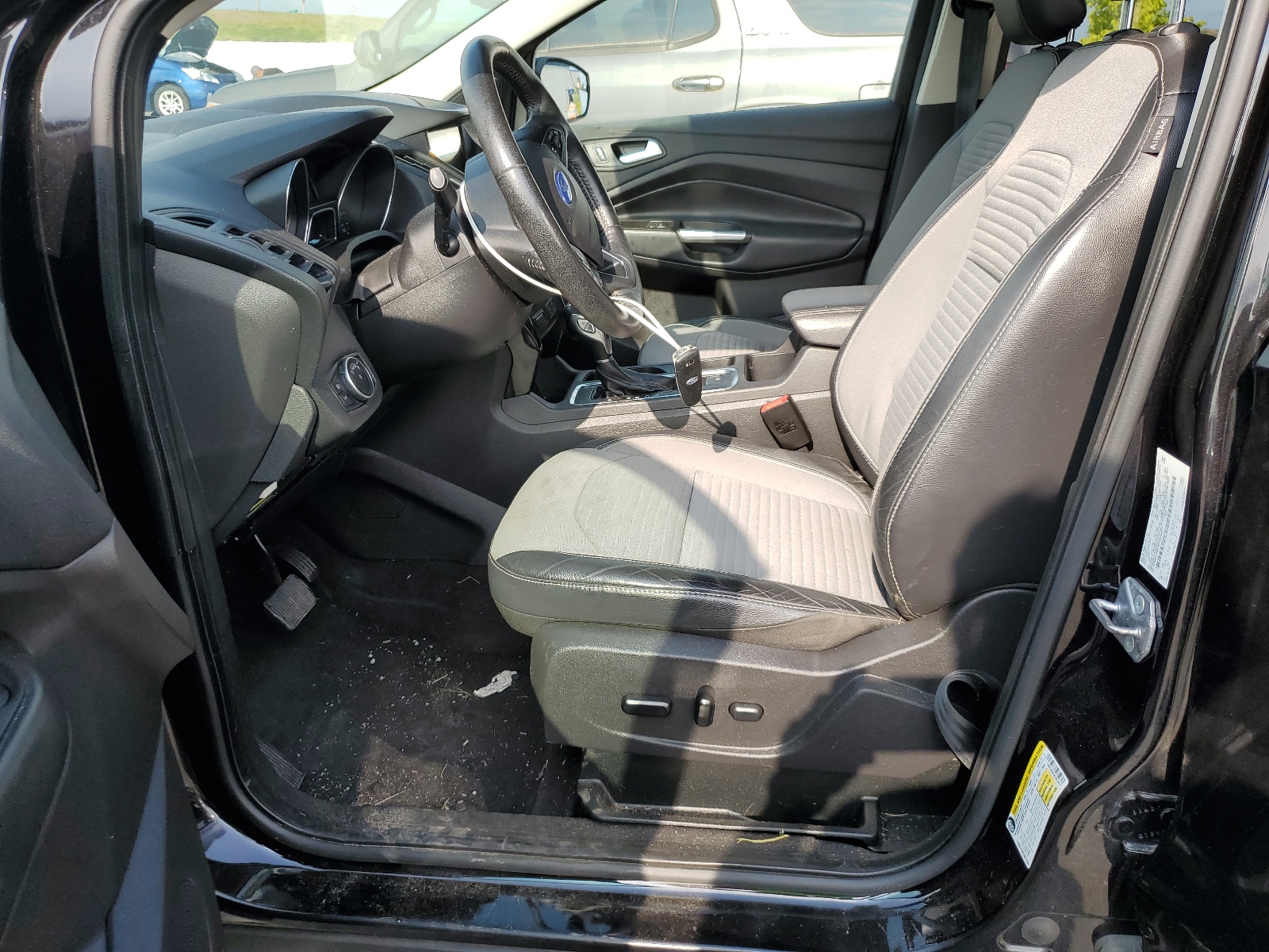 1FMCU9GD9KUB42837 2019 Ford Escape Se