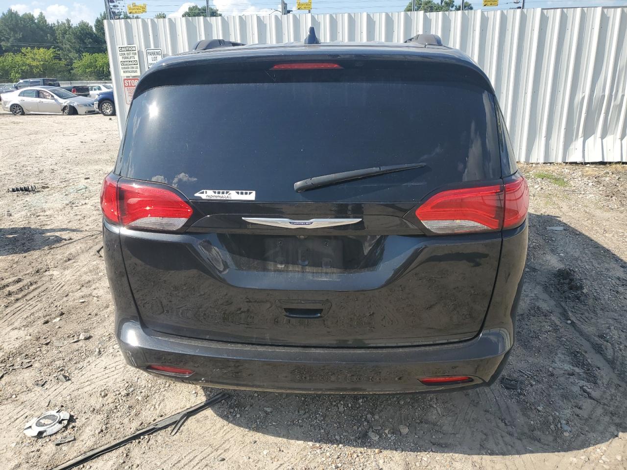 2020 Chrysler Voyager Lxi VIN: 2C4RC1DG1LR195824 Lot: 65705464