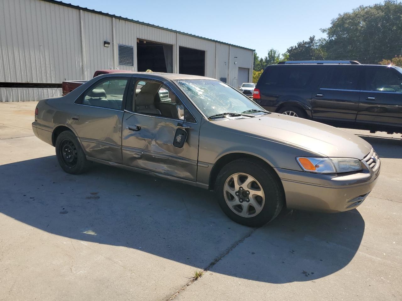 1999 Toyota Camry Le VIN: JT2BF28K2X0160845 Lot: 68996634