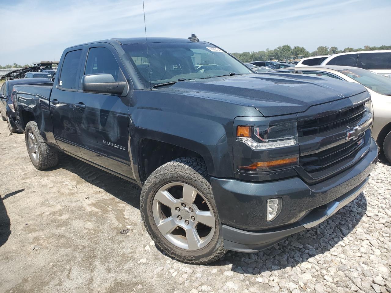 VIN 1GCVKREC6HZ398328 2017 CHEVROLET ALL Models no.4