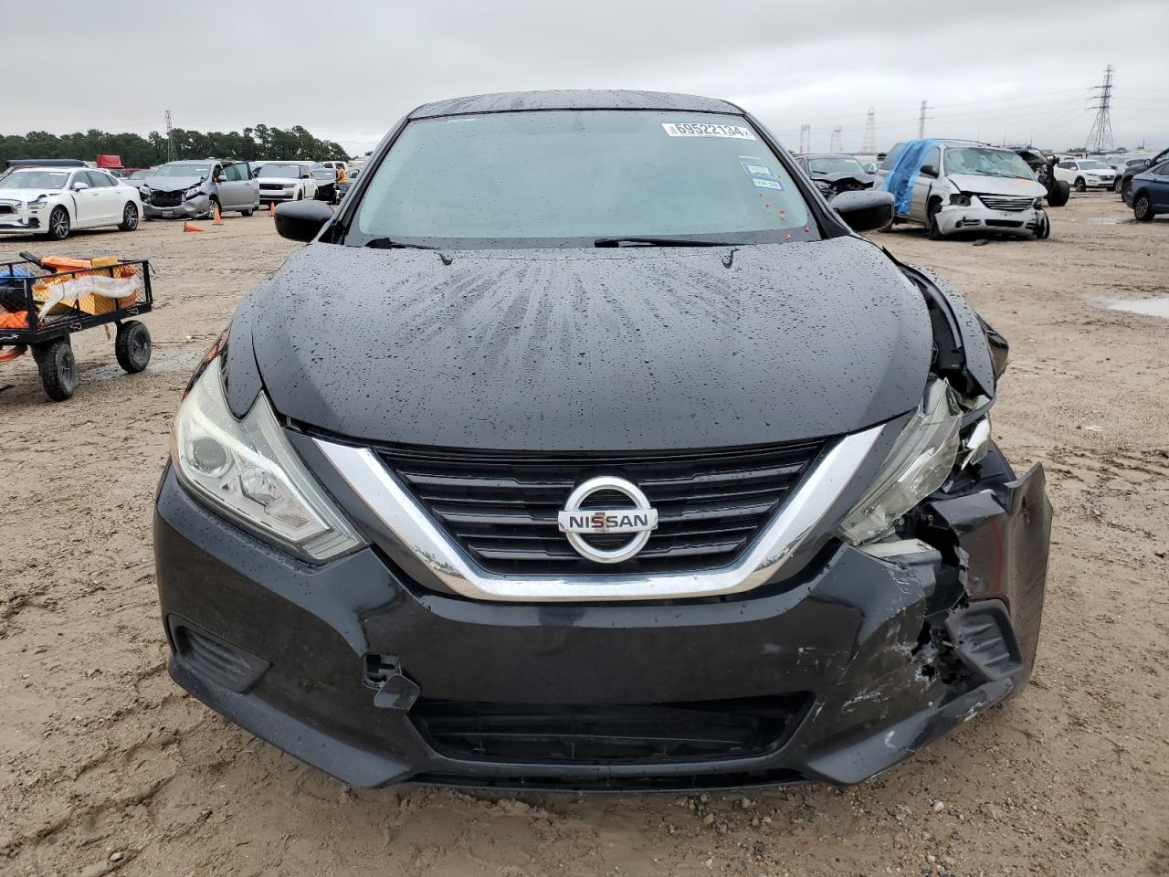 2017 Nissan Altima - Image 5