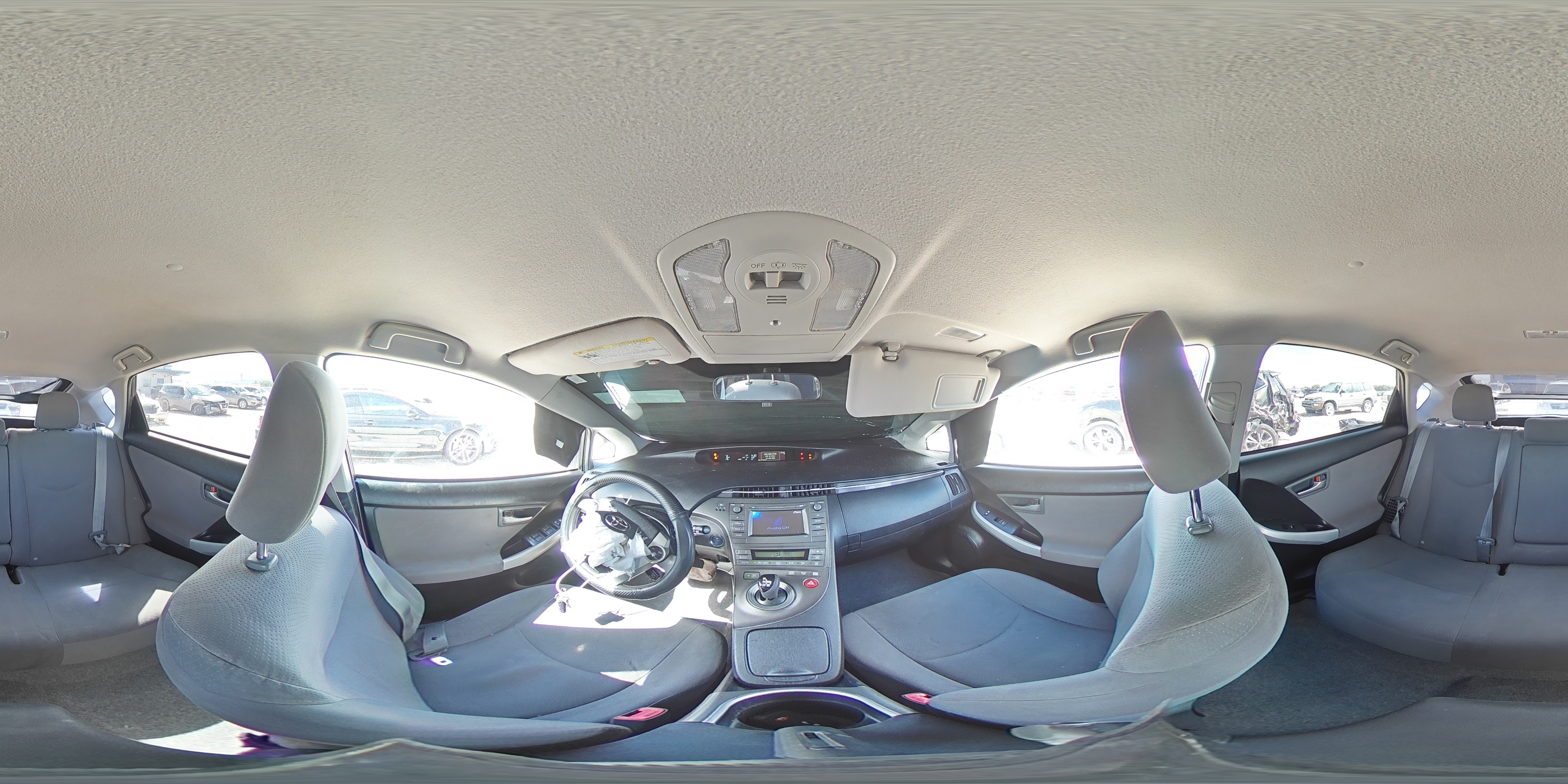 2012 Toyota Prius - Image 13