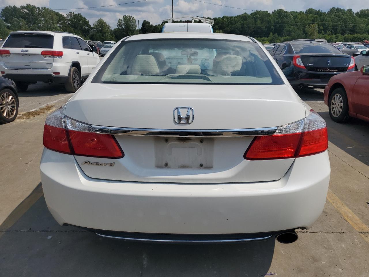 1HGCR2F33DA142358 2013 Honda Accord Lx