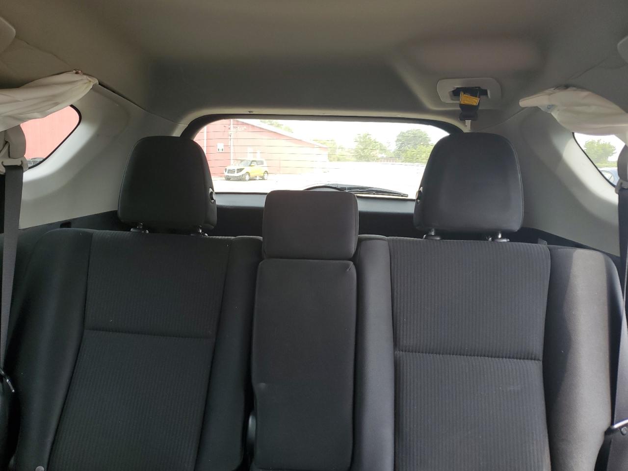 2017 Toyota Rav4 Le VIN: 2T3BFREV3HW684372 Lot: 65442364