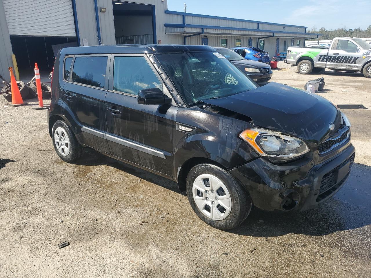 2013 Kia Soul VIN: KNDJT2A56D7770881 Lot: 69584214