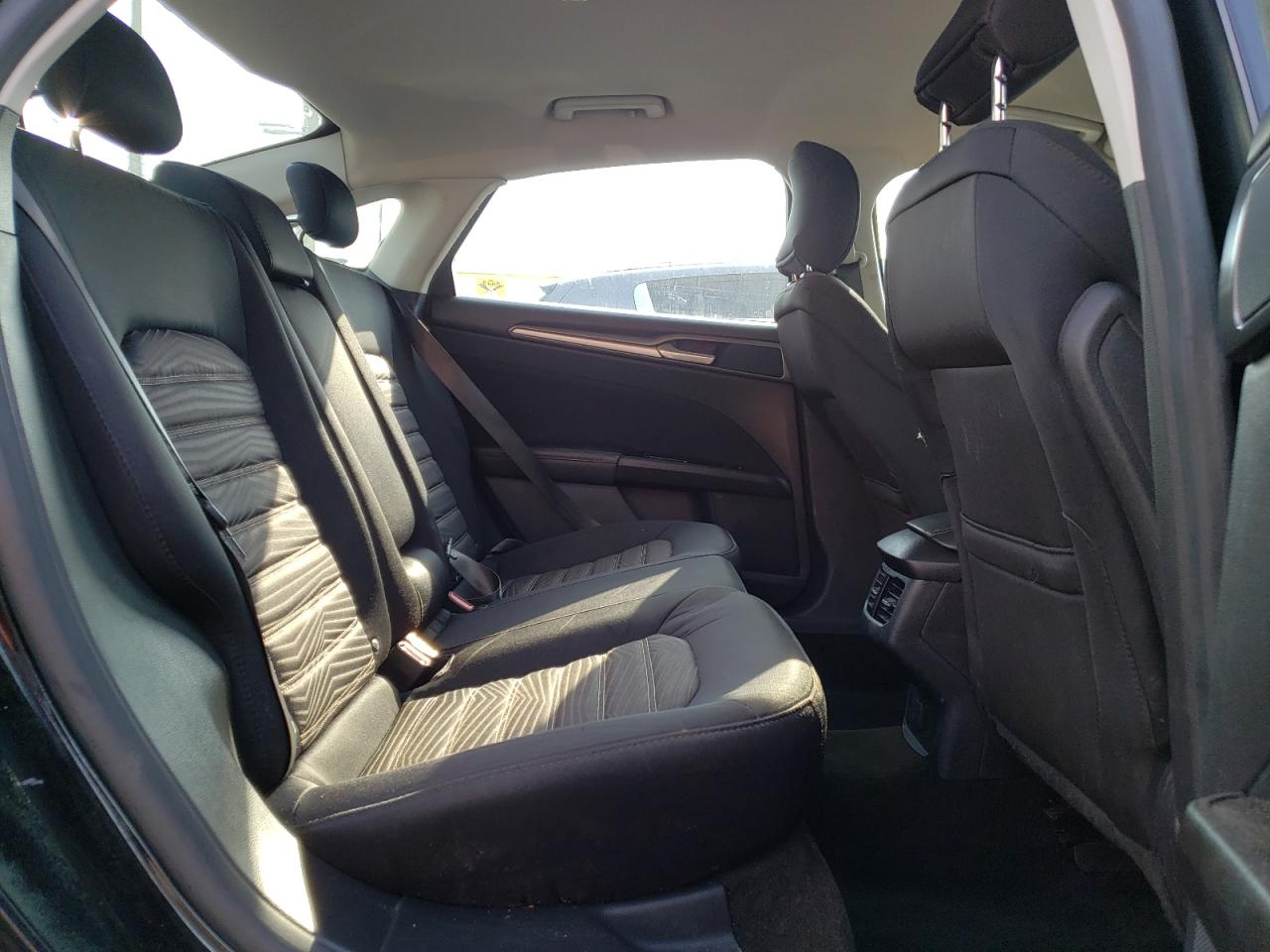 2016 Ford Fusion - Image 10