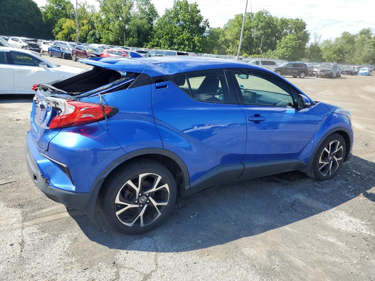 VIN JTNKHMBXXJ1008956 2018 TOYOTA C-HR no.3