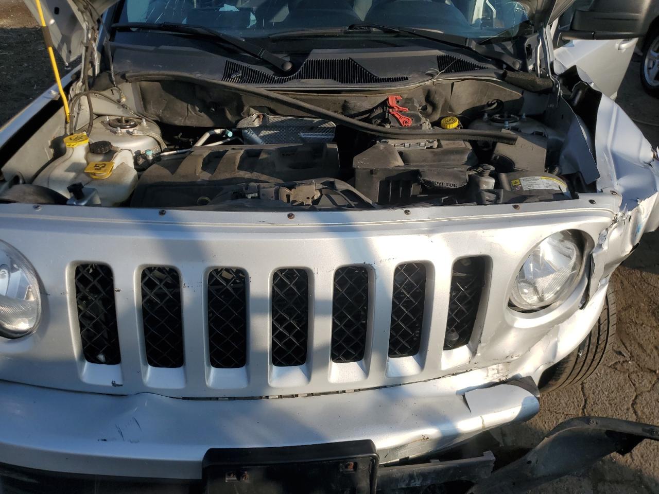 2013 Jeep Liberty (Patriot) - Image 12
