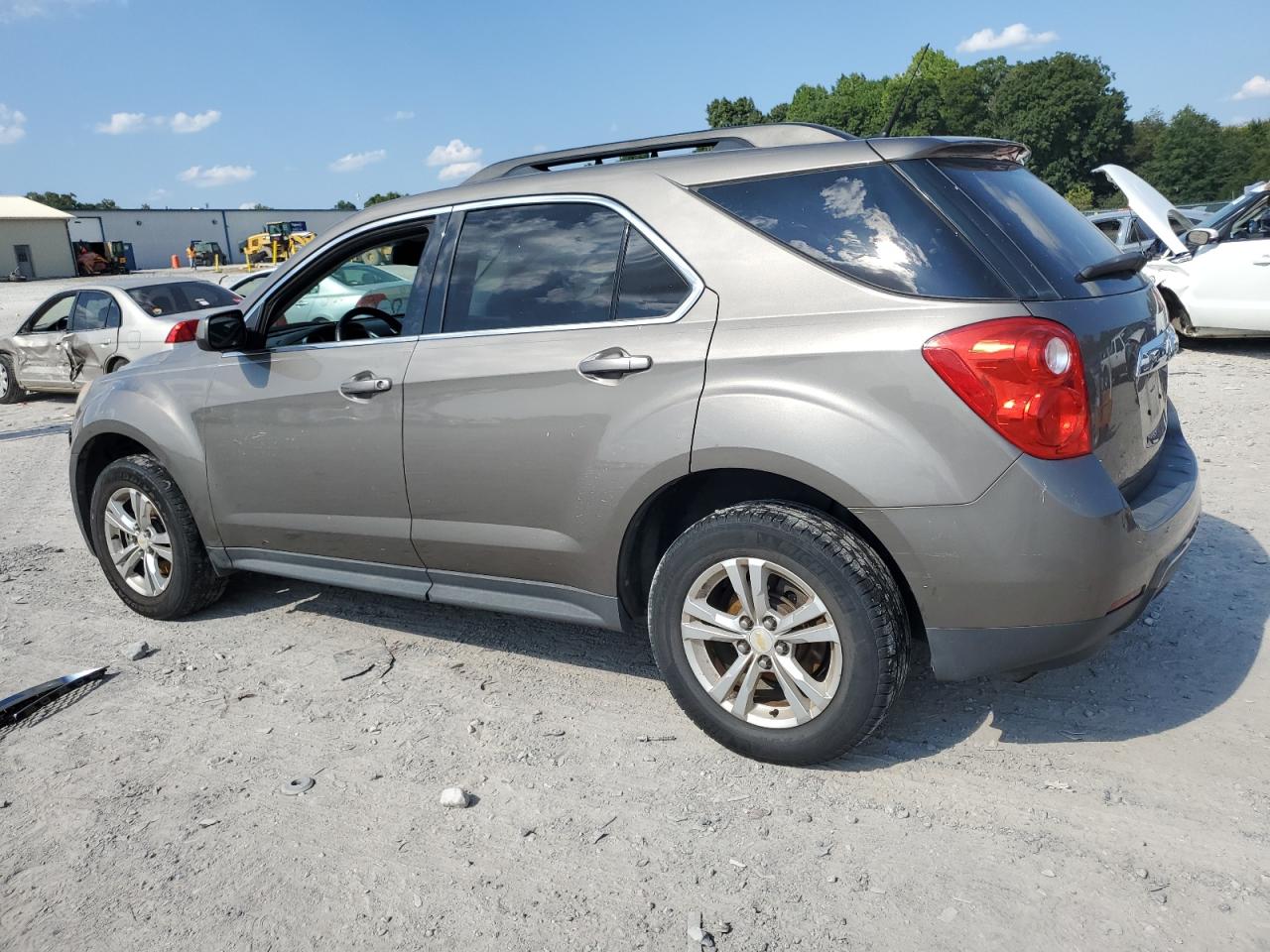 2011 Chevrolet Equinox - Image 2