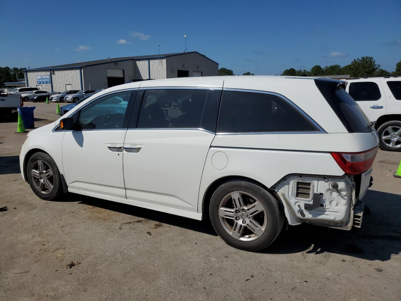 2011 Honda Odyssey - Image 2