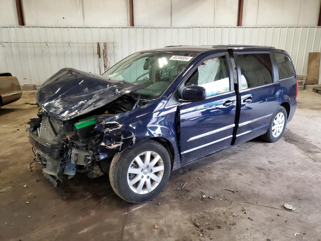 2016 Chrysler Town & Country - Image 1