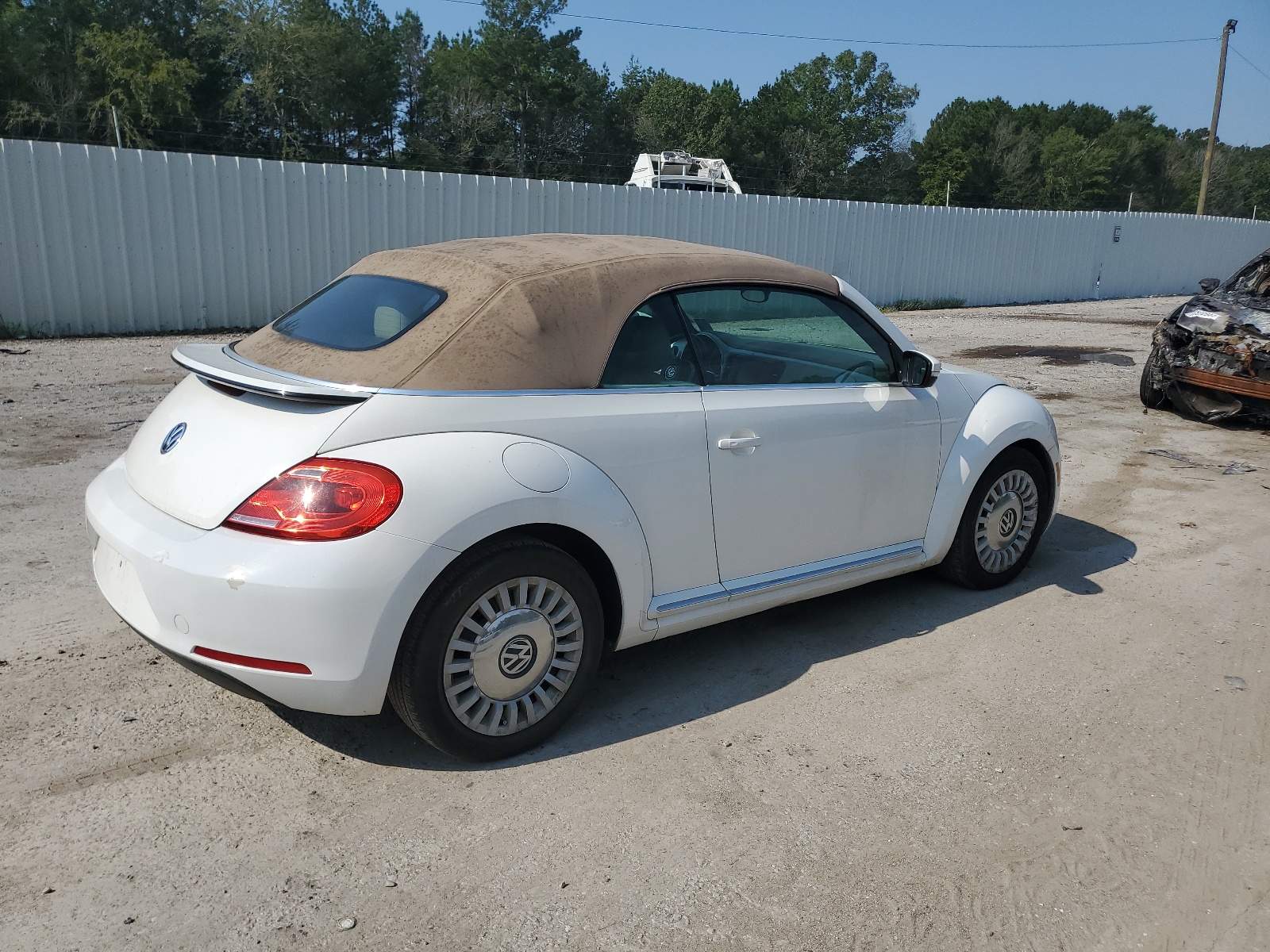 2013 Volkswagen Beetle vin: 3VW5X7ATXDM811677