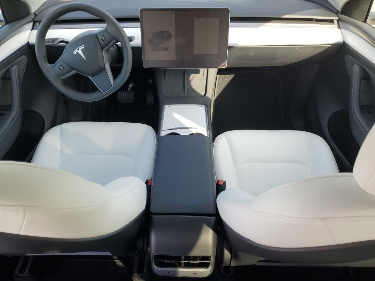 7SAYGDEEXRF073789 2024 Tesla Model Y