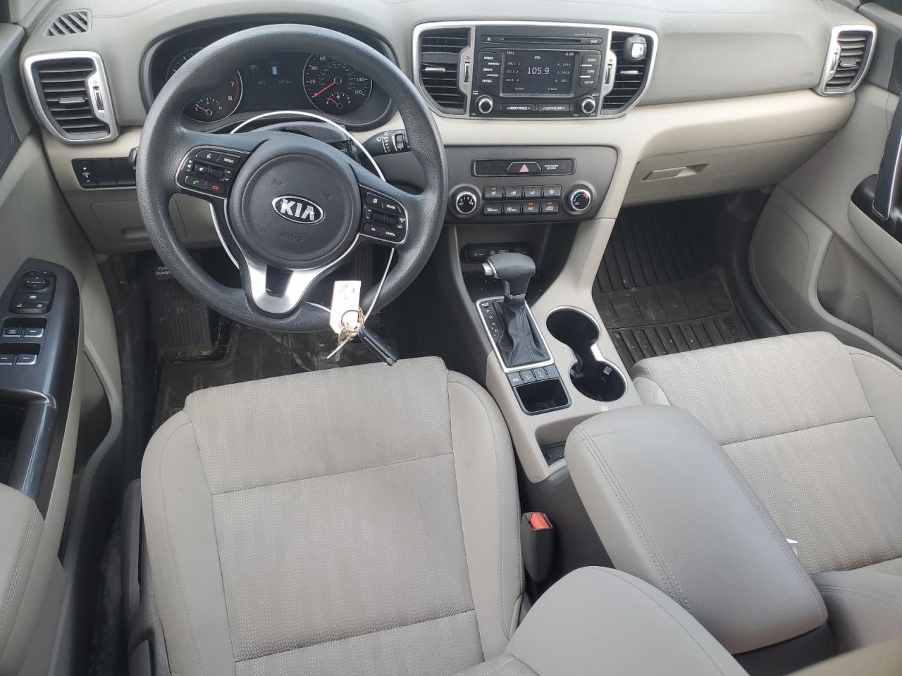 KNDPMCAC3H7261946 2017 Kia Sportage Lx