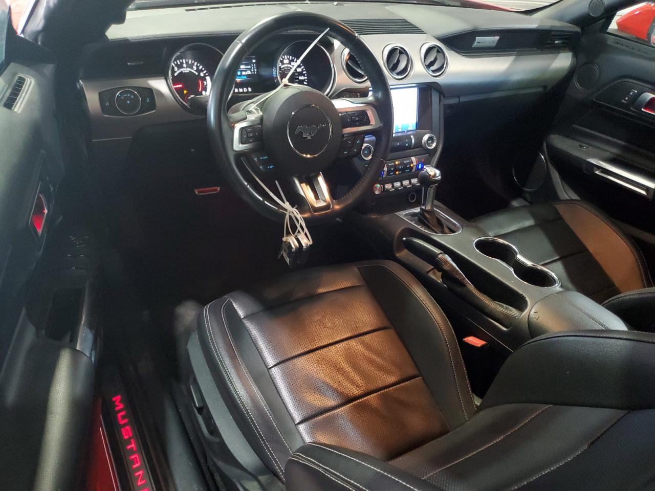 2022 Ford Mustang - Image 8
