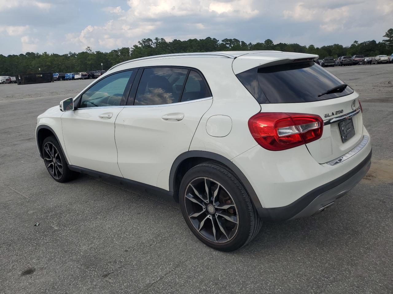 WDCTG4EB1HJ304707 2017 MERCEDES-BENZ GLA CLASS - Image 2