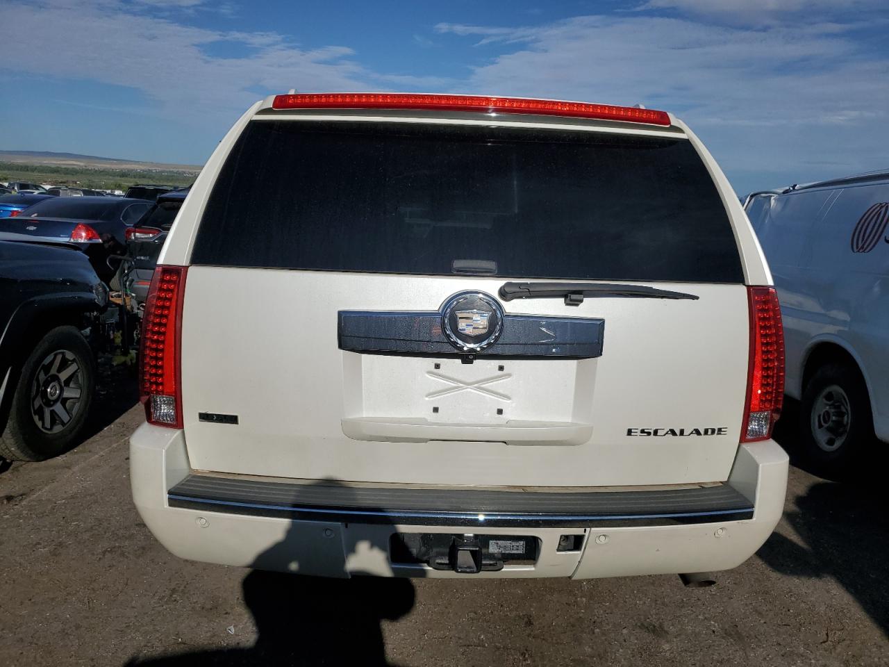 1GYS4JEF2BR227828 2011 Cadillac Escalade Esv Premium