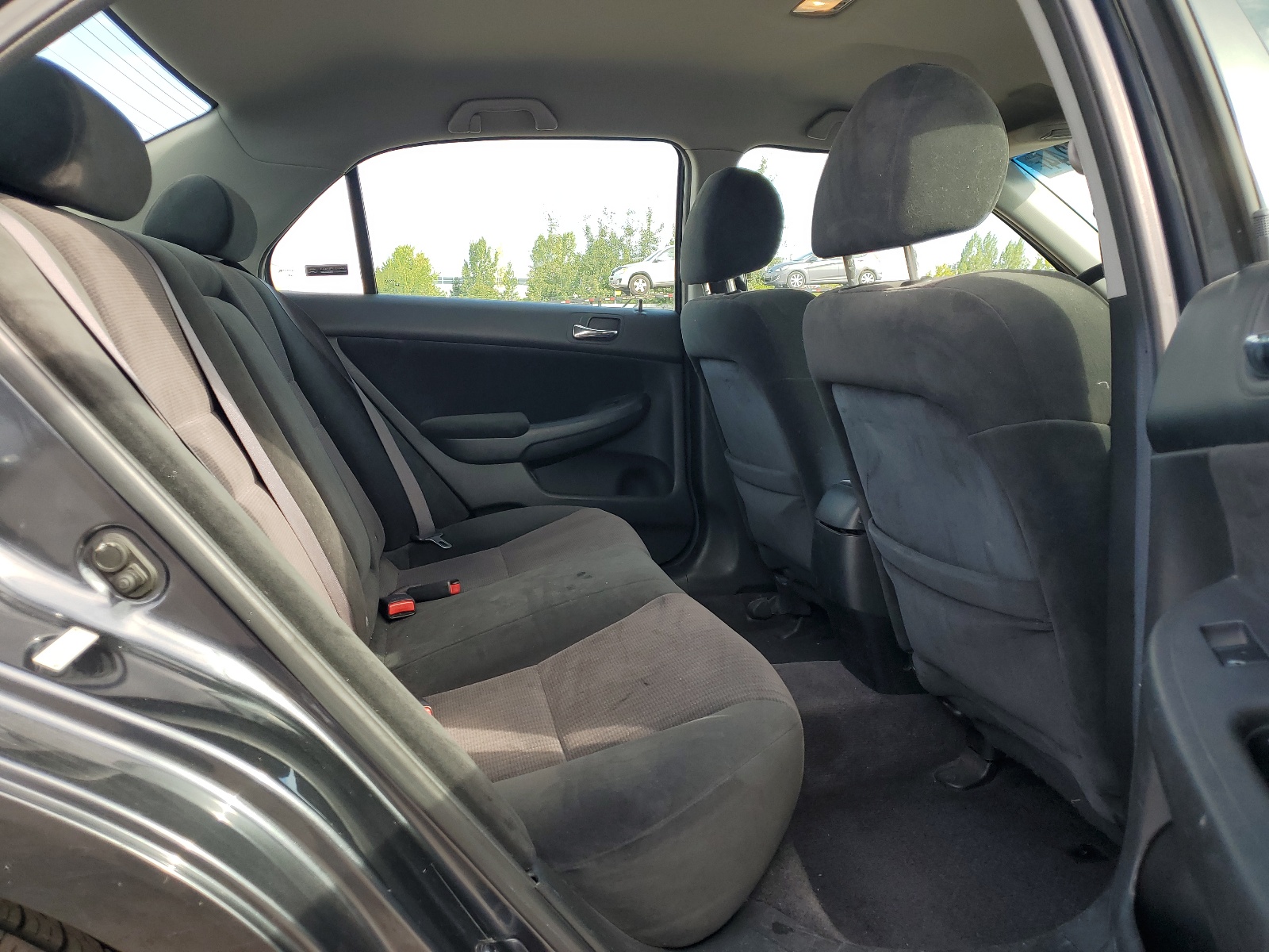 1HGCM56474A812132 2004 Honda Accord Lx