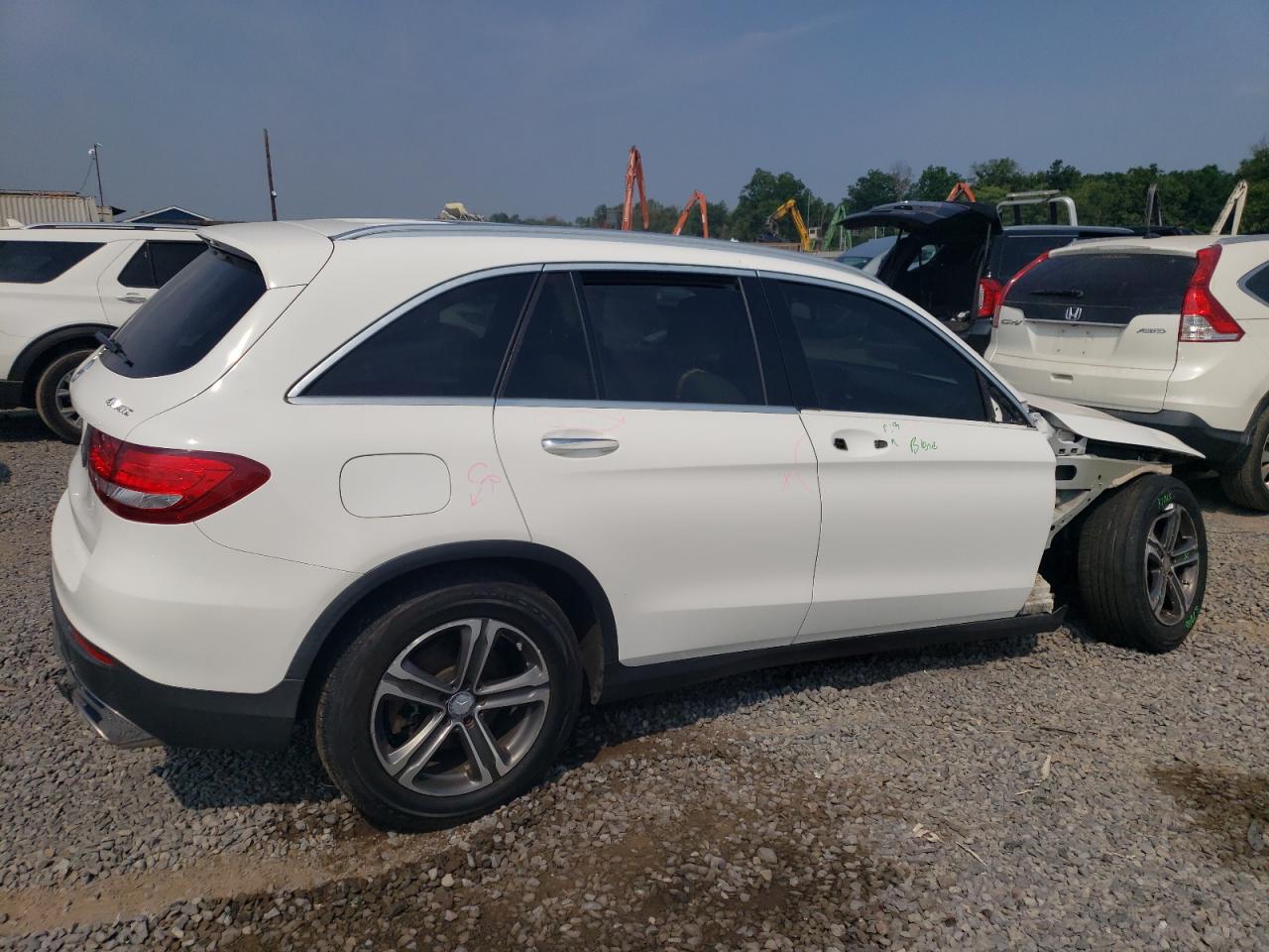 VIN WDC0G4KB0GF033003 2016 MERCEDES-BENZ GLC-CLASS no.3