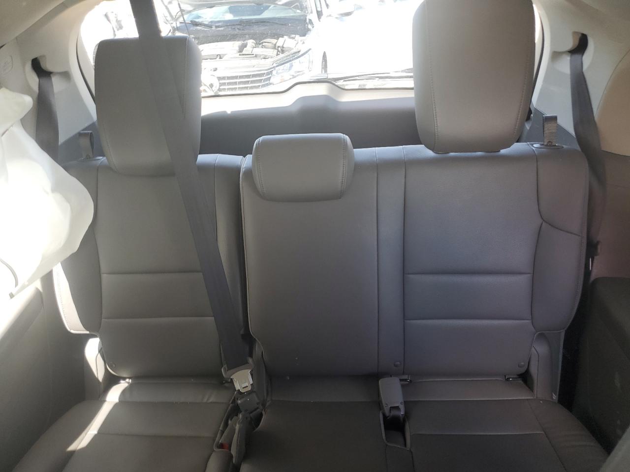 2016 Honda Odyssey - Image 10