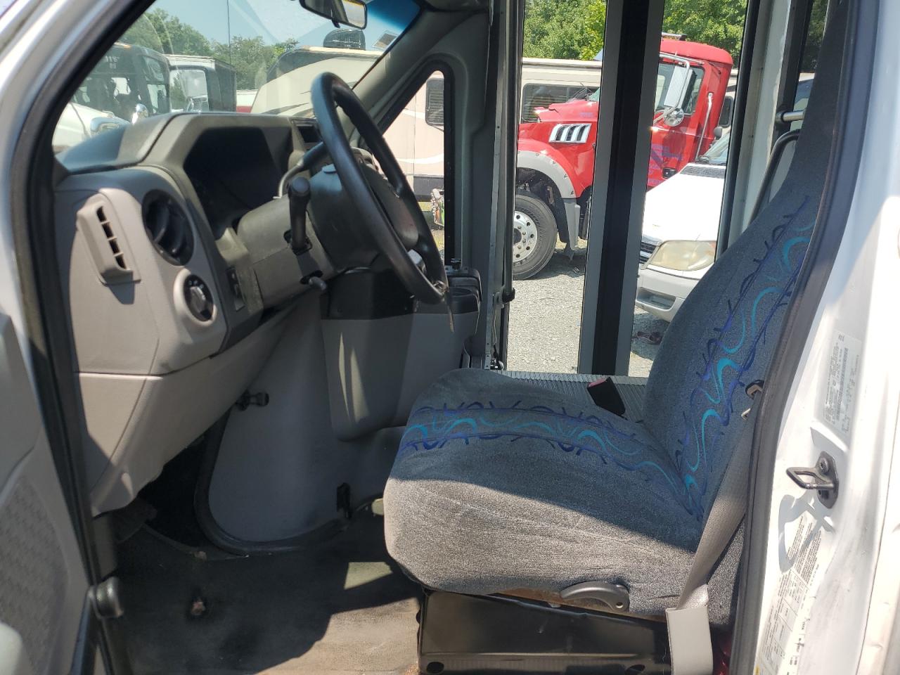 2014 Ford Econoline E450 Super Duty Cutaway Van VIN: 1FDFE4FSXEDA26726 Lot: 64810844