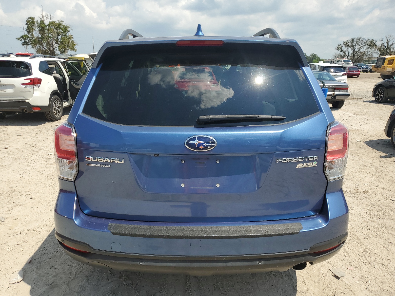 JF2SJAWC0HH581981 2017 Subaru Forester 2.5I Touring