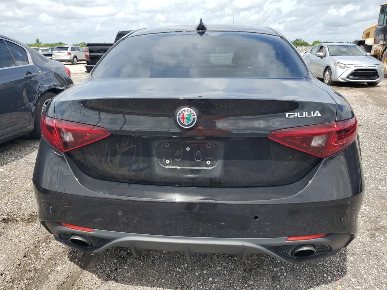 2017 Alfa Romeo Giulia Ti VIN: ZARFAECN4H7557904 Lot: 66012184