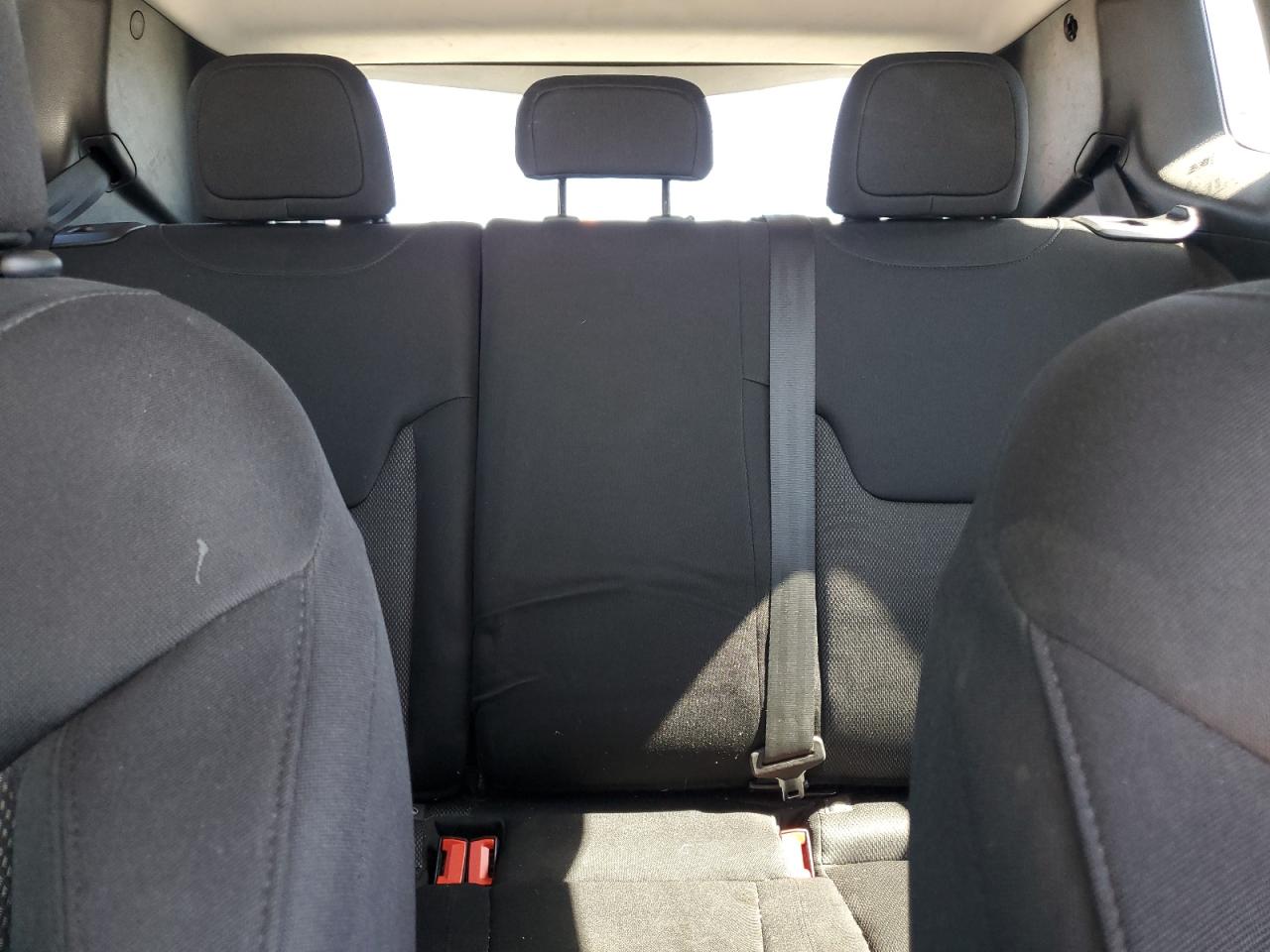 ZACNJBAB2KPK57203 2019 Jeep Renegade Sport